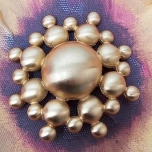 BRUSHED GOLDTONE BROOCH